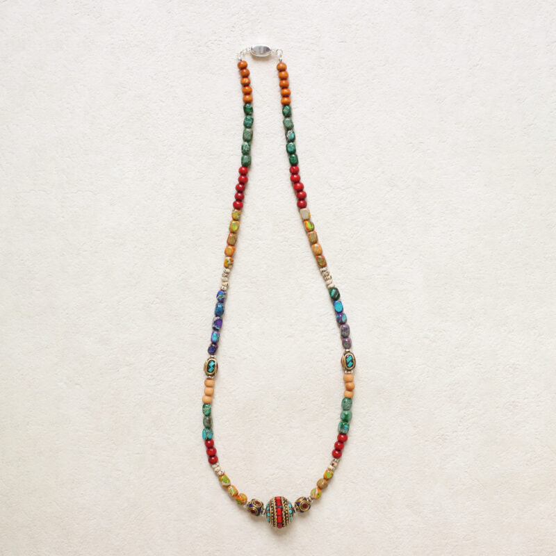 Necklace made of colorful ore and bodhi beads