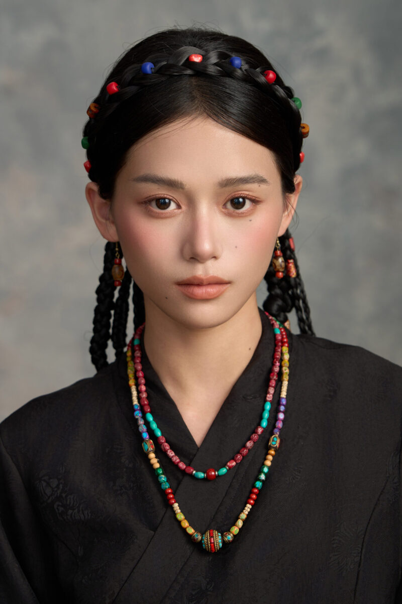 Necklace made of colorful ore and bodhi beads