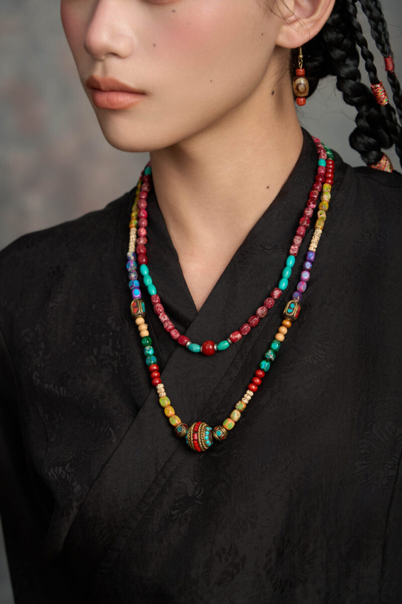 Necklace made of colorful ore and bodhi beads